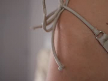 kriss0leoo chaturbate stream image