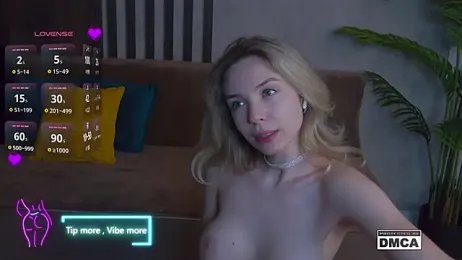 Holl1Would stripchat stream image