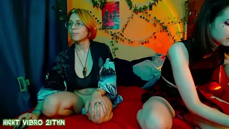 TrickyKitsune stripchat stream image