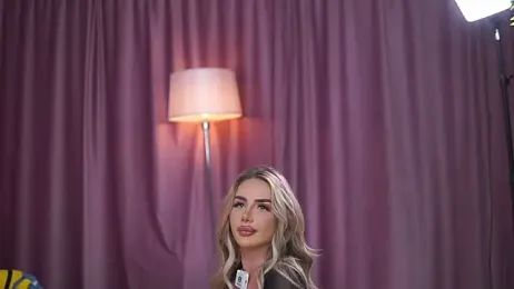 AshleySinn stripchat stream image