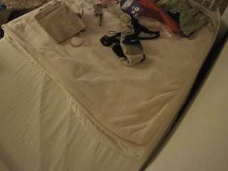 voyeurcam-julmodels-whitebed-1 camsoda stream image