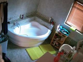 voyeurcam-julmodels-bath-1st-2 camsoda stream image