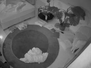 voyeurcam-julmodels-whitebed-5 camsoda stream image