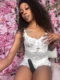 mismialove stripchat stream image, 05.09.2025 06:30