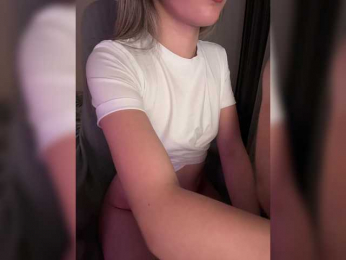 _M_O_L_O_K_O_ bongacams stream image