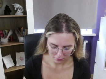Soft-Zoey bongacams stream image