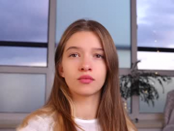 little_poetry chaturbate stream image