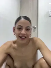 alana15 stripchat stream image