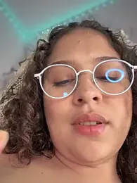 Shara_dreams stripchat stream image