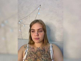 -Tiki-Riki- bongacams stream image