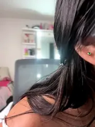 Emmily_19 stripchat stream image