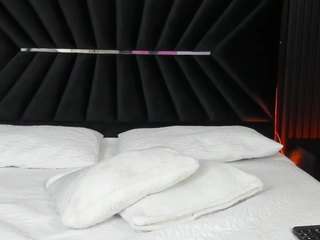 atinxnaugthy camsoda stream image