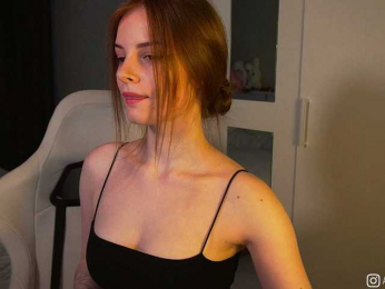 AliceCost bongacams stream image