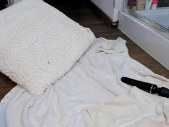 hotfallingdevil chaturbate stream image