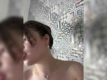 YourLadyyy bongacams stream image