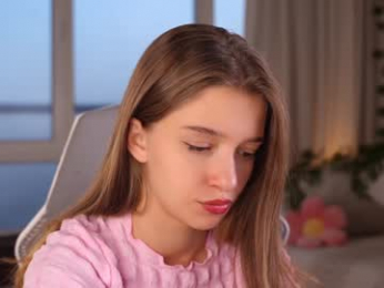 little_poetry chaturbate stream image