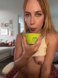 rileylovesyou stripchat stream image