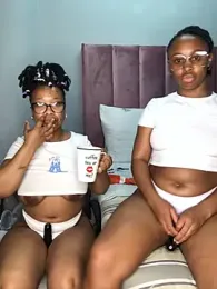 Pearl_00 stripchat stream image