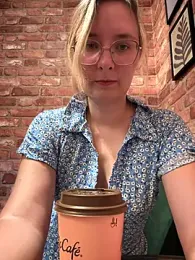 The_Snowwhitee stripchat stream image