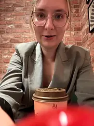 The_Snowwhitee stripchat stream image