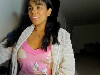 victoria-chicas camsoda stream image