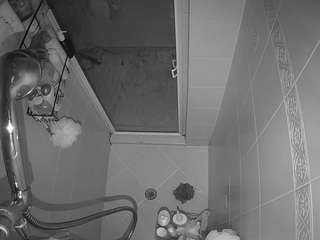 voyeurcam-baileybase-shower camsoda stream image