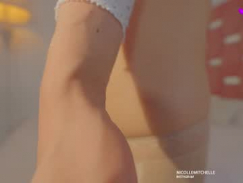 nicolle_mitchelle chaturbate stream image