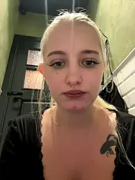 Milkyy_wway stripchat stream image