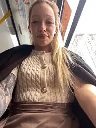 babydolll stripchat stream image