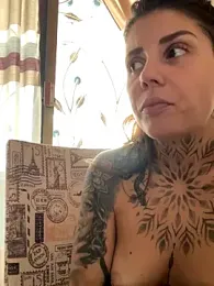 Izy_cute_ stripchat stream image