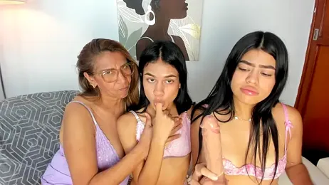 Lesbiandreams stripchat stream image