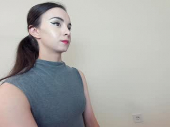 ehotlovea chaturbate stream image