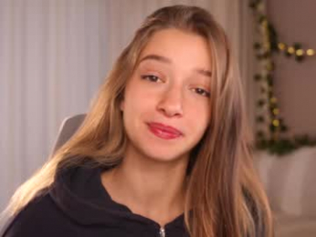 little_poetry chaturbate stream image