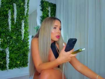 zinasquirts chaturbate stream image