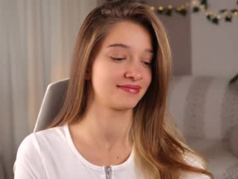 little_poetry chaturbate stream image