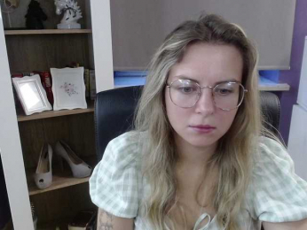 Soft-Zoey bongacams stream image