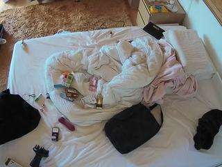 voyeurcam-julmodels-whitebed-3 camsoda stream image