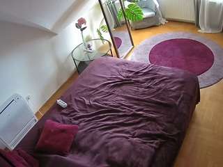 voyeurcam-julmodels-whitebed-4 camsoda stream image