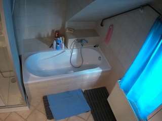 voyeurcam-julmodels-bath-2nd-1 camsoda stream image