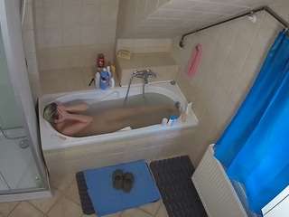 voyeurcam-julmodels-bath-2nd-1 camsoda stream image