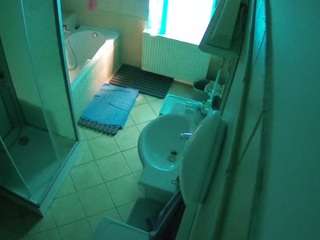 voyeurcam-julmodels-bath-2nd-2 camsoda stream image