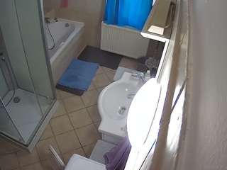 voyeurcam-julmodels-bath-2nd-2 camsoda stream image