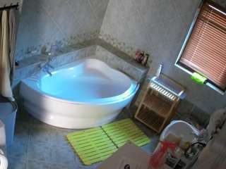 voyeurcam-julmodels-bath-1st-2 camsoda stream image