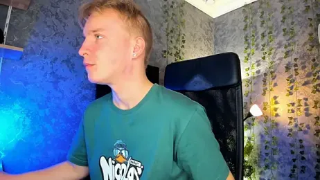 AlexxSweet stripchat stream image