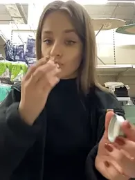 KittyQueeny stripchat stream image