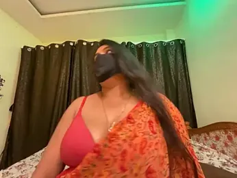 LouleyRanii stripchat stream image