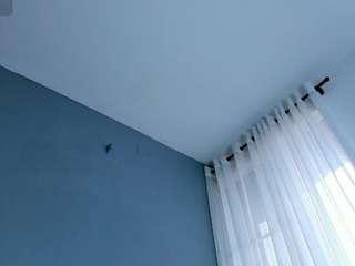 mollyybloom camsoda stream image