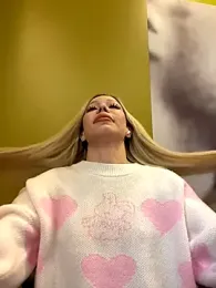 babydolll stripchat stream image