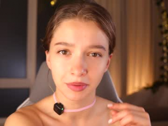 little_poetry chaturbate stream image