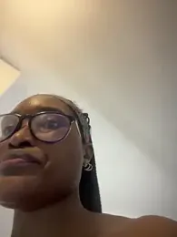 Bustygoddess32 stripchat stream image